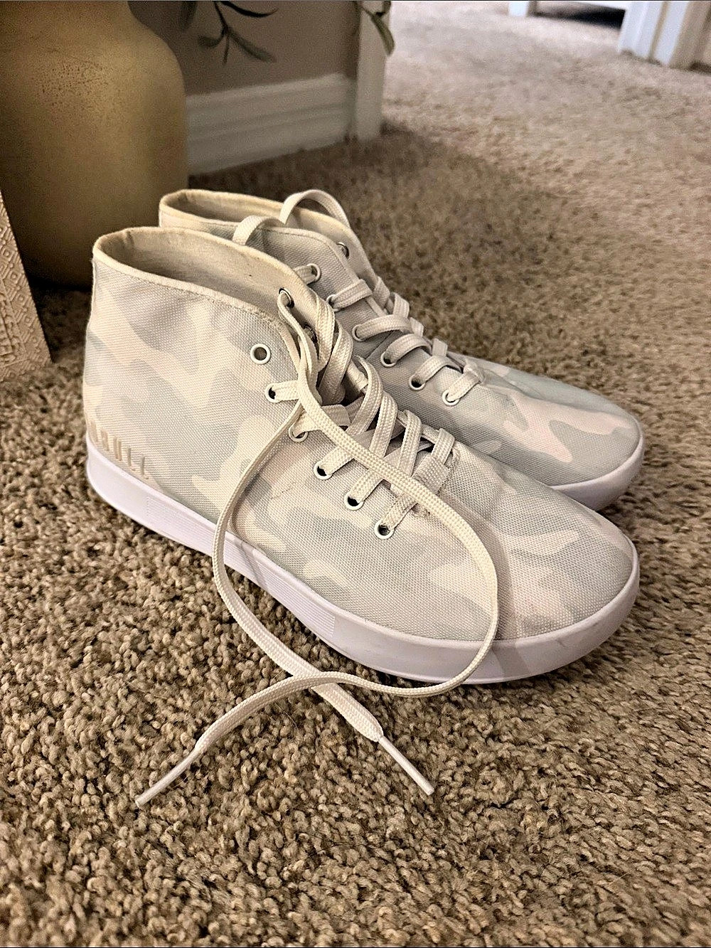 NOBULL Camo High-Top Sneakers White & Gray US 7.5 Like New